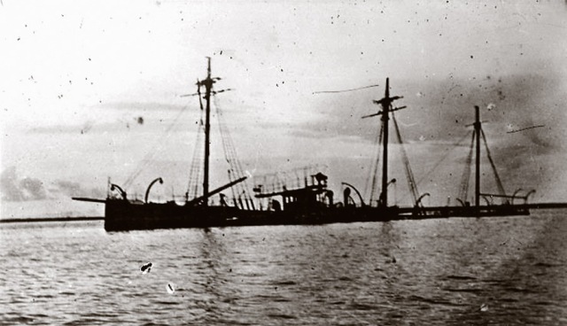 Imagen tomada del crucero "Don Antonio Ulloa" despúes de la batalla.